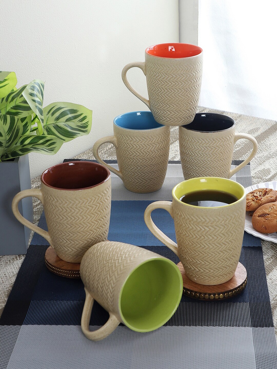 

CDI Set of 6 Gold-Toned & Blue Printed Ceramic Glossy Cups