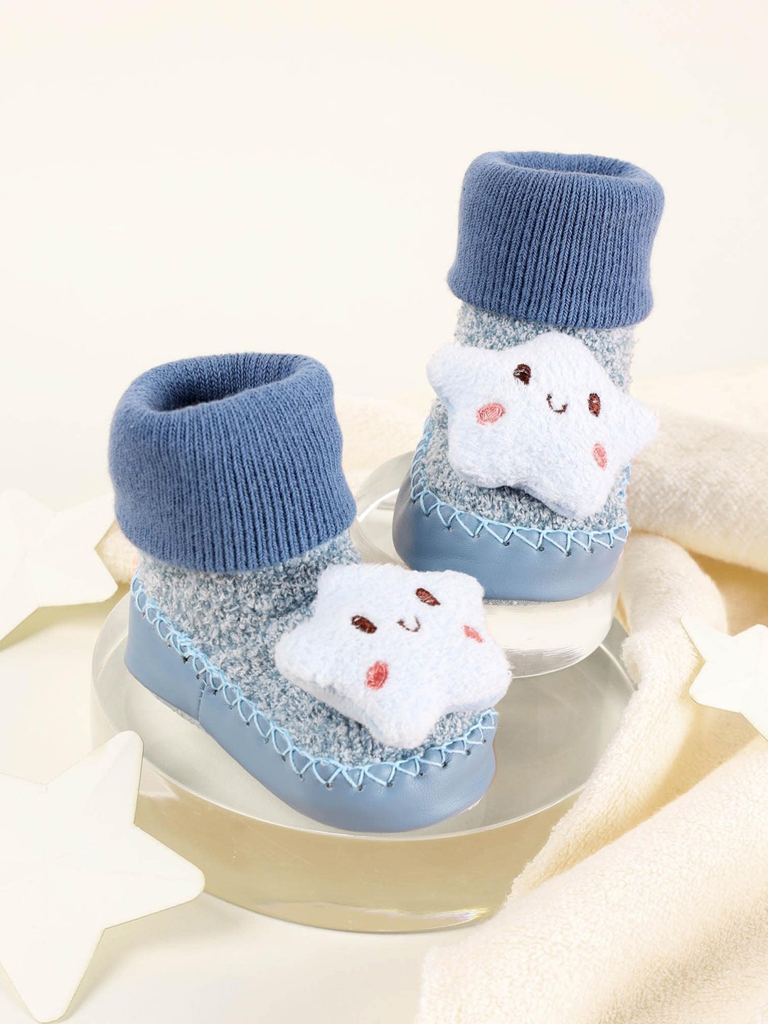 

KICKS & CRAWL Kids Blue & White Self-Design Twinkle Star Baby Booties