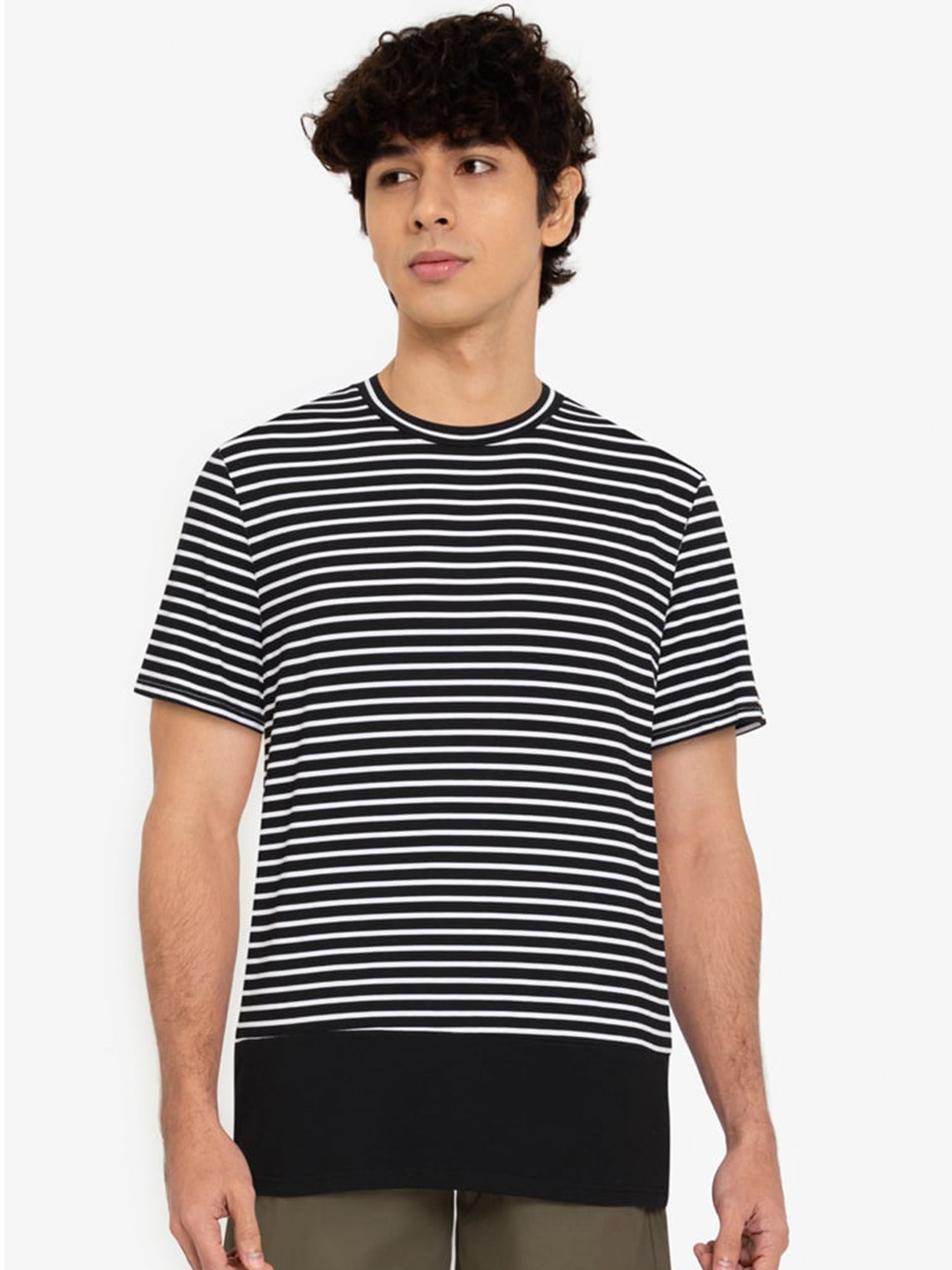 

ZALORA BASICS Men Multicoloured Striped T-Shirt, Multi
