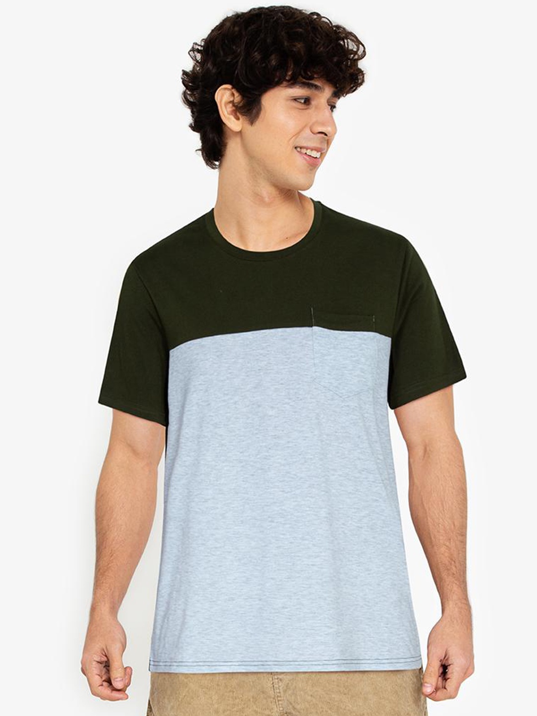 

ZALORA BASICS Men Blue Colourblocked T-Shirt