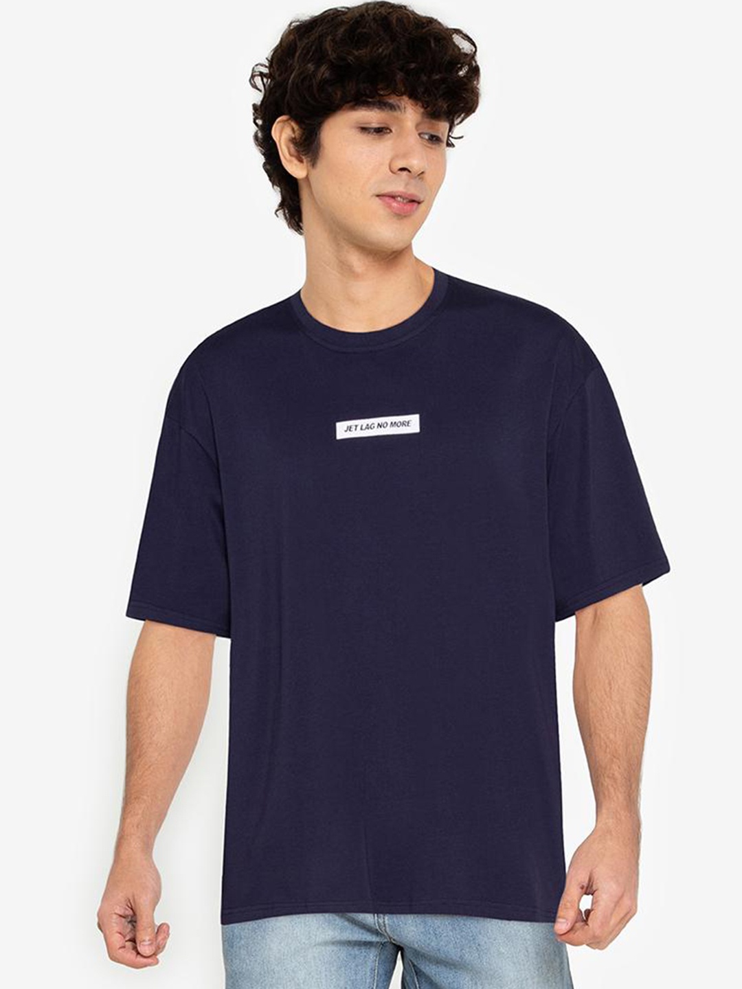 

ZALORA BASICS Men White Typography Printed T-Shirt, Navy blue