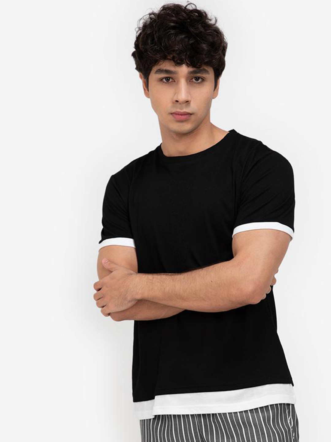 

Men Solid T-Shirt, Black