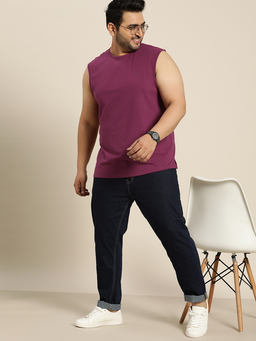 

Sztori Plus Size Men Burgundy Solid Sleeveless T-shirt