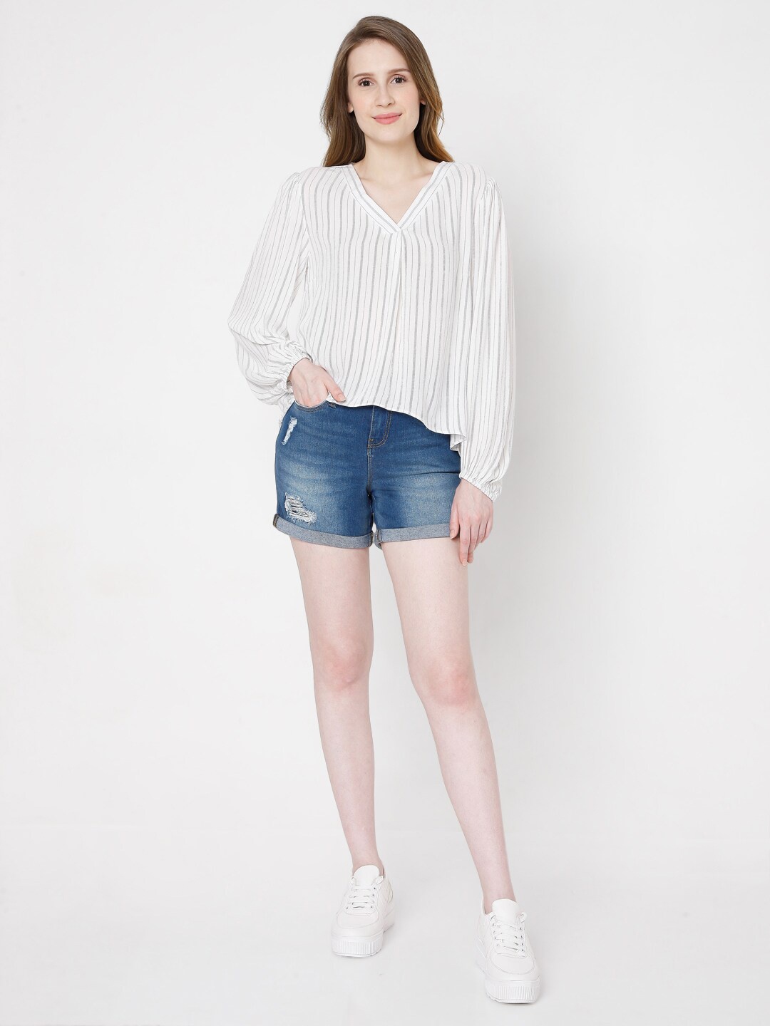 

Vero Moda White & Black Striped Top