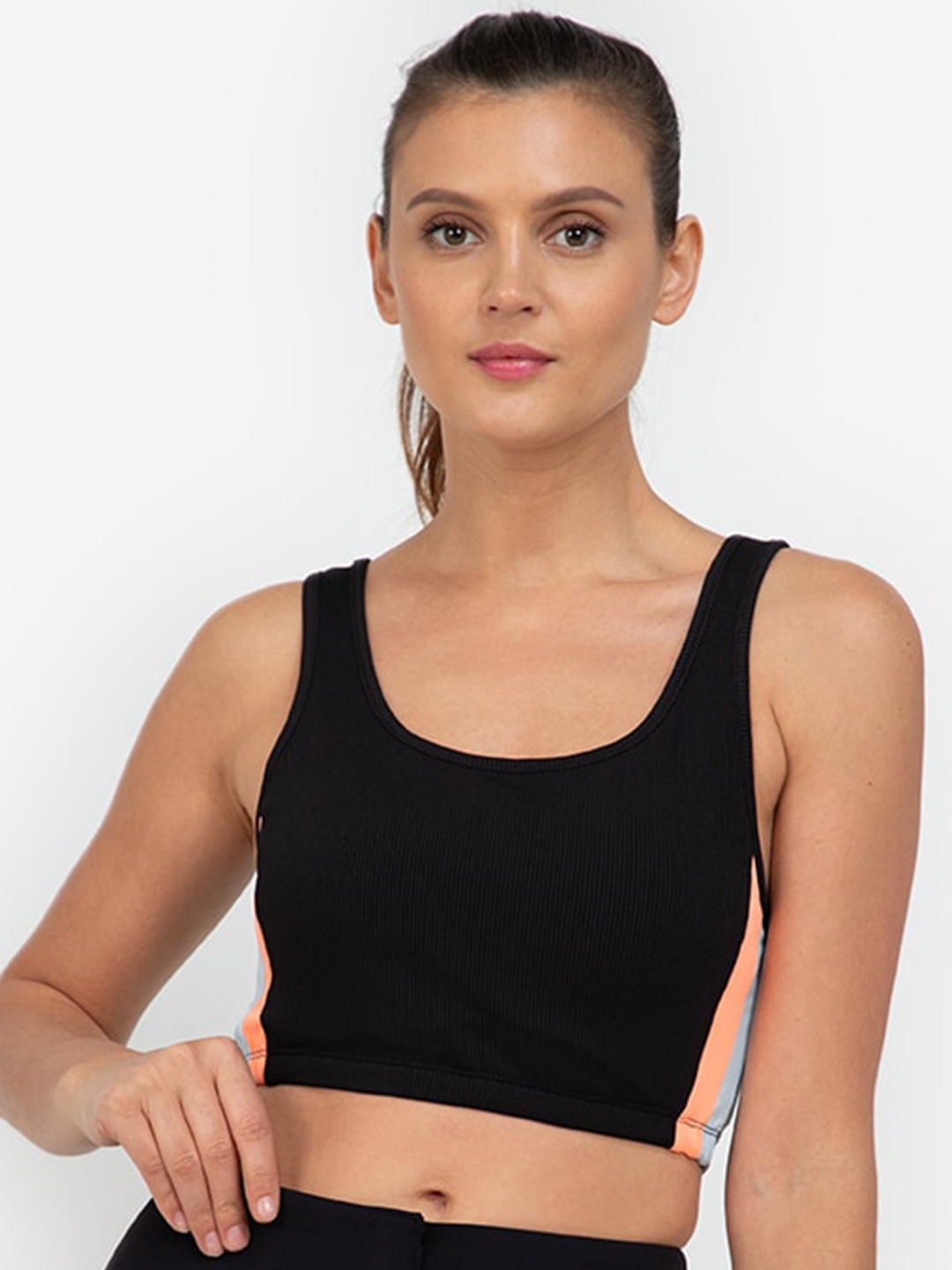 

ZALORA ACTIVE Black Sports Bra Lightly Padded ZV0821WAP0574B-L