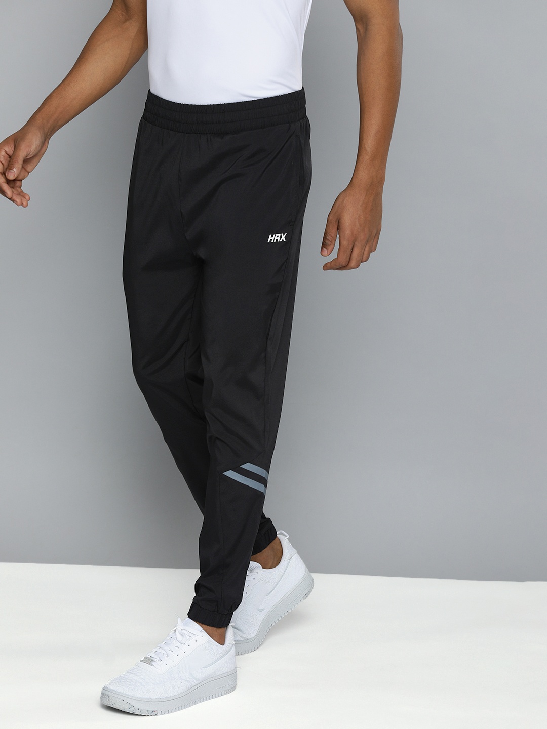 

HRX by Hrithik Roshan Men Black Slim Fit Solid Training Joggers