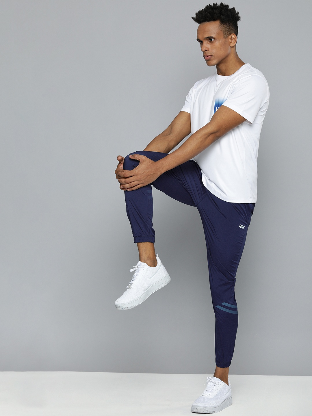 

HRX by Hrithik Roshan Men Navy Blue Slim Fit Solid Training Joggers
