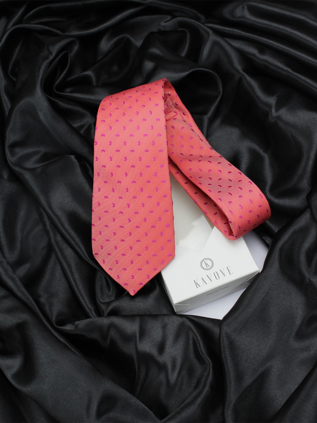 

KOVOVE Men Paisley Pink Woven Design Broad Neck Tie