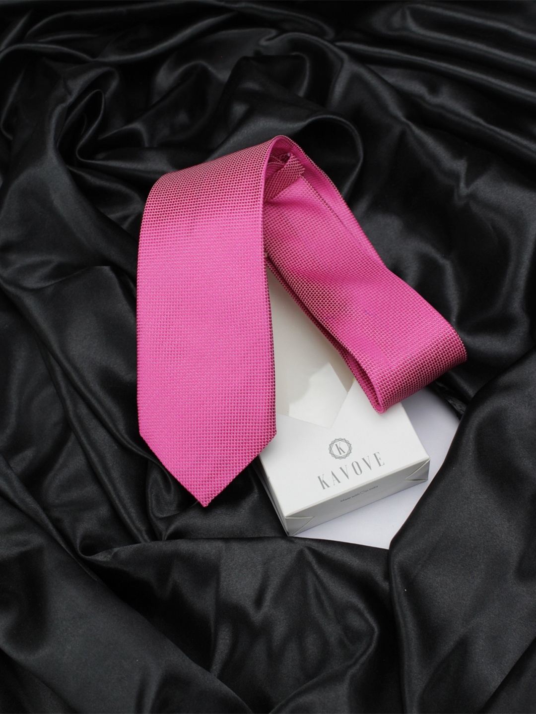 

KOVOVE Men Pink Woven Design Broad Tie