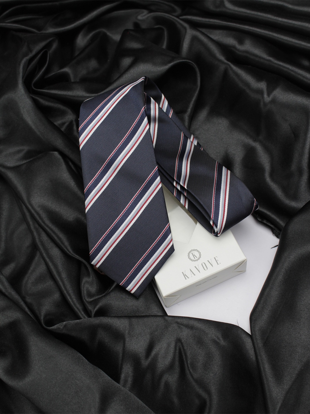 

KOVOVE Men Blue & White Striped Broad Tie