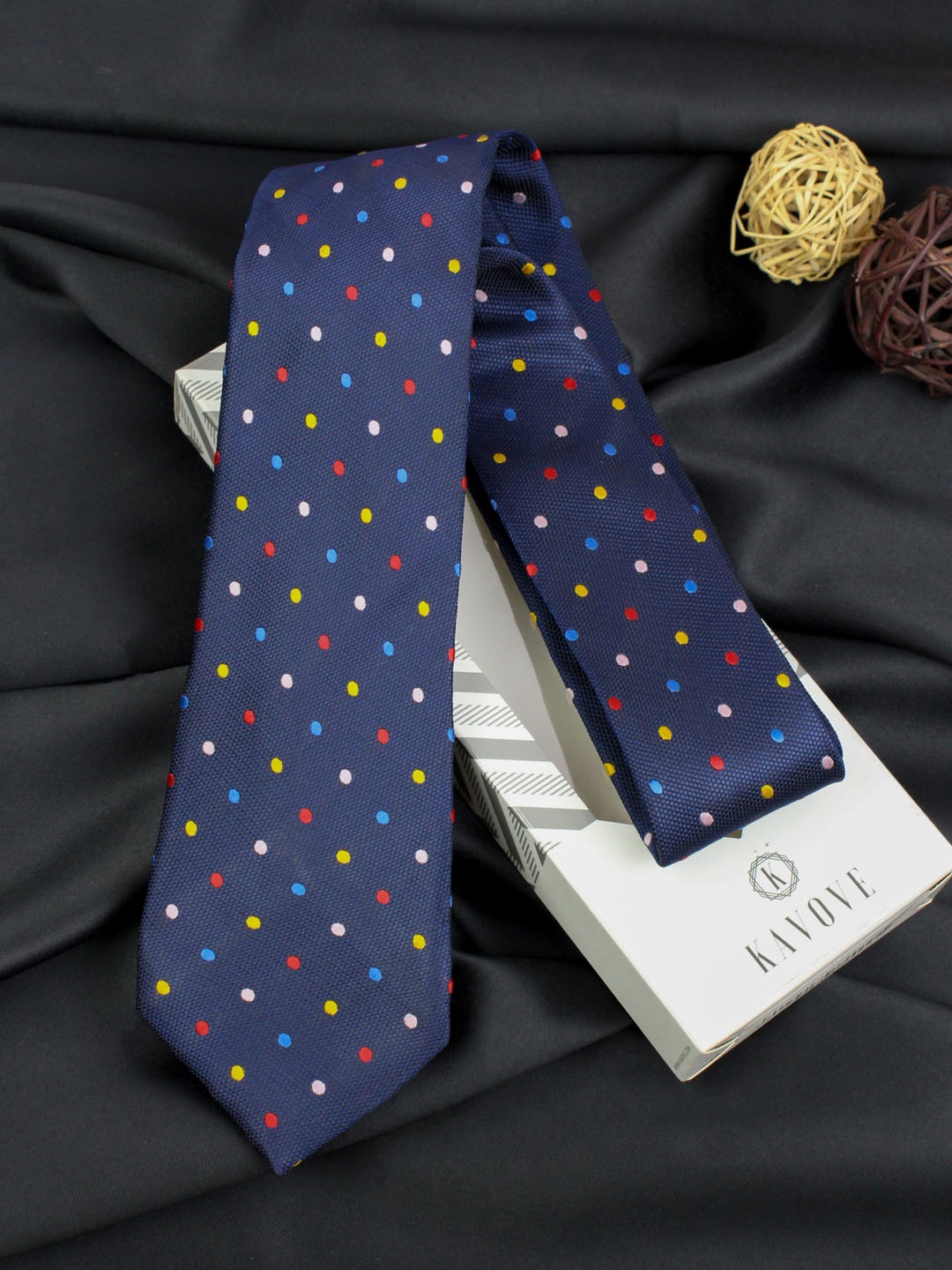 

KOVOVE Men Blue & Yellow Printed Broad Neck Tie