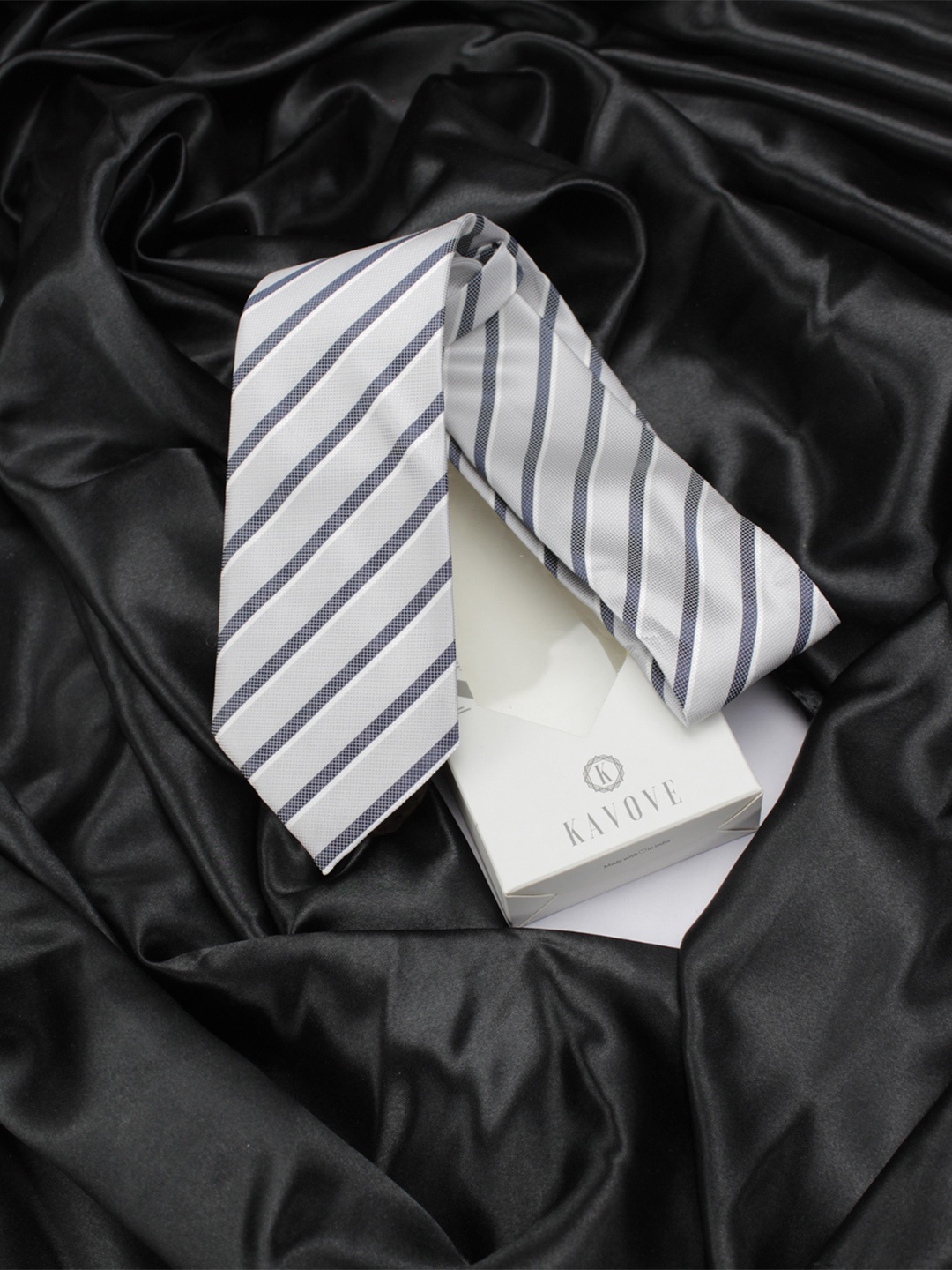 

KOVOVE Men White & Grey Striped Broad Tie