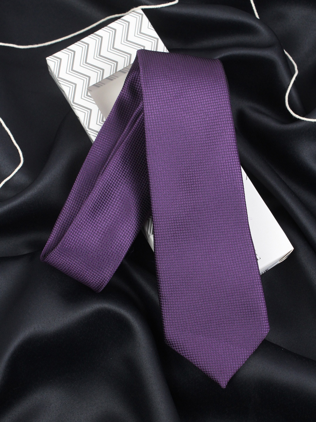 

KOVOVE Men Purple Woven Design Broad Tie