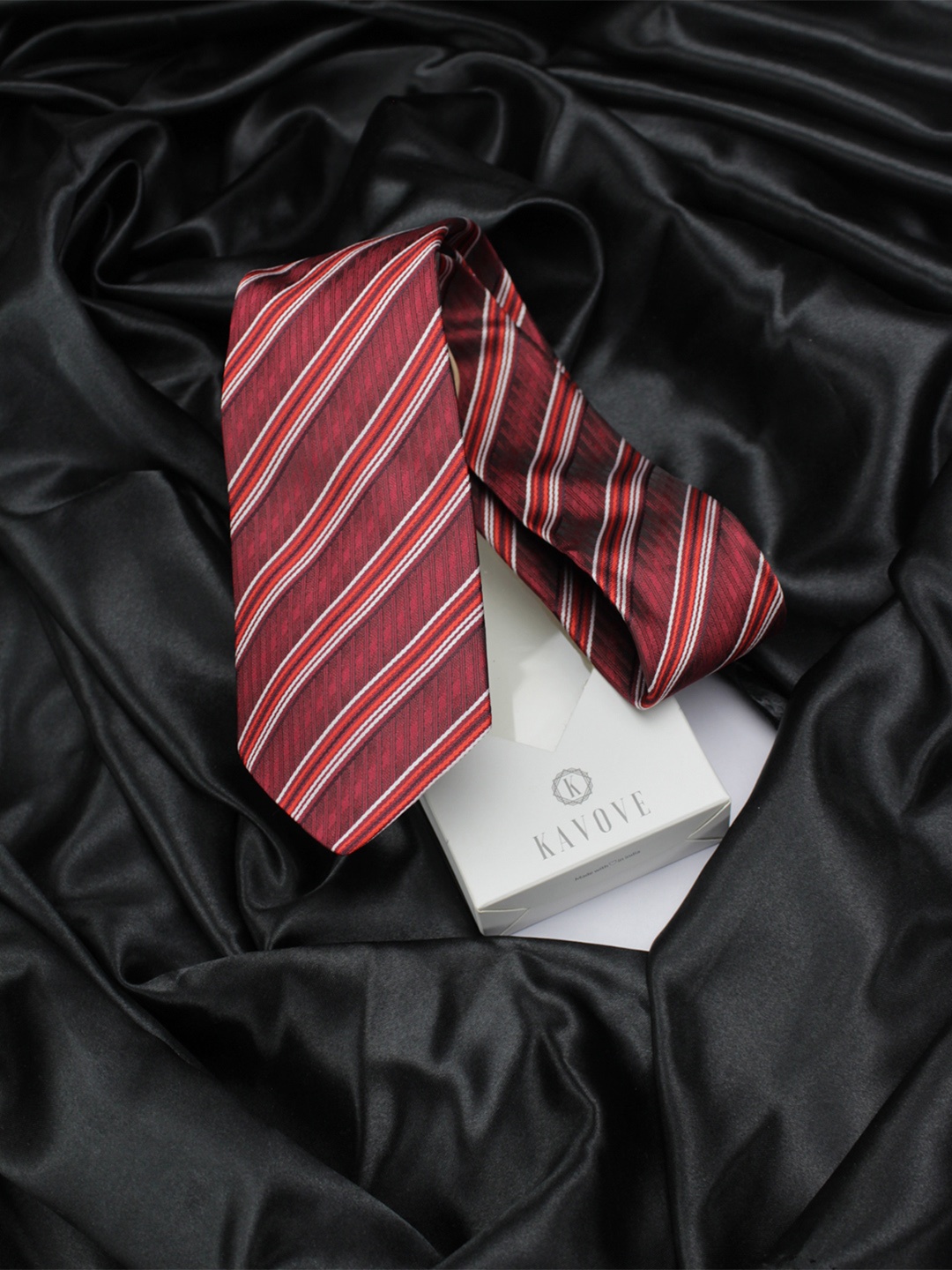 

KOVOVE Men Black & Red Striped Broad Tie