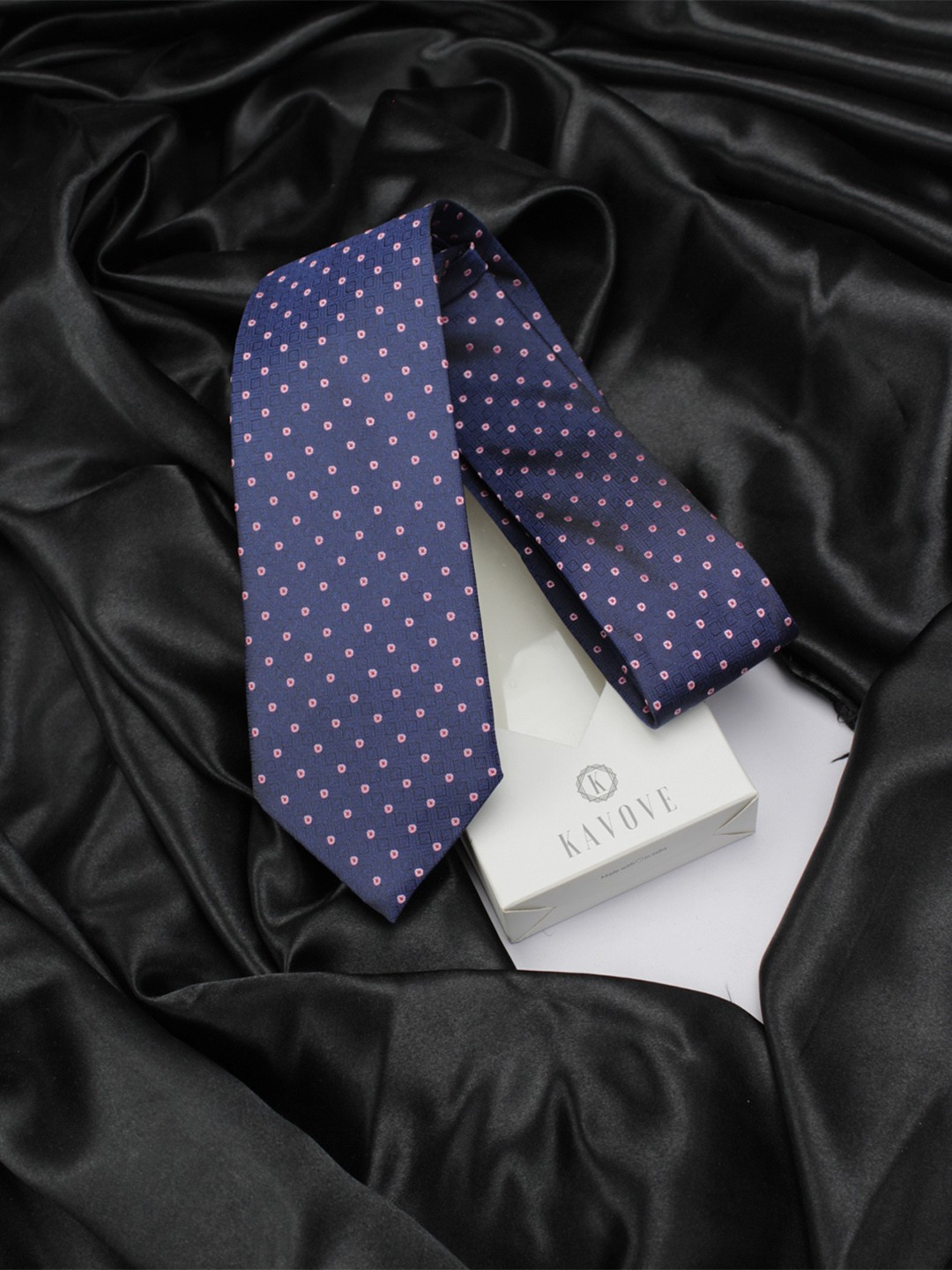 

KOVOVE Men Blue & Pink Printed Broad Tie