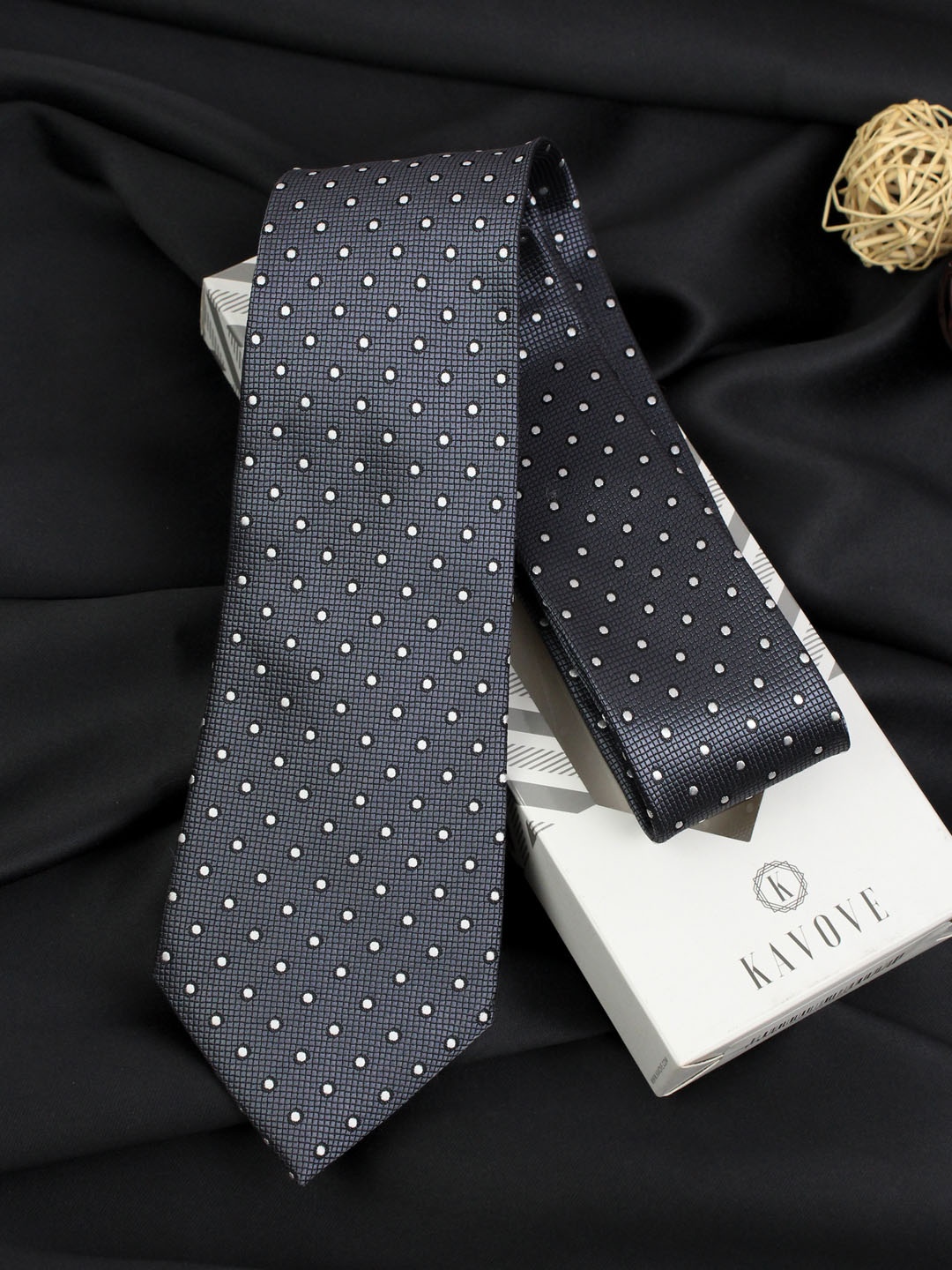 

KOVOVE Men Grey Polka Dots Printed Broad Tie