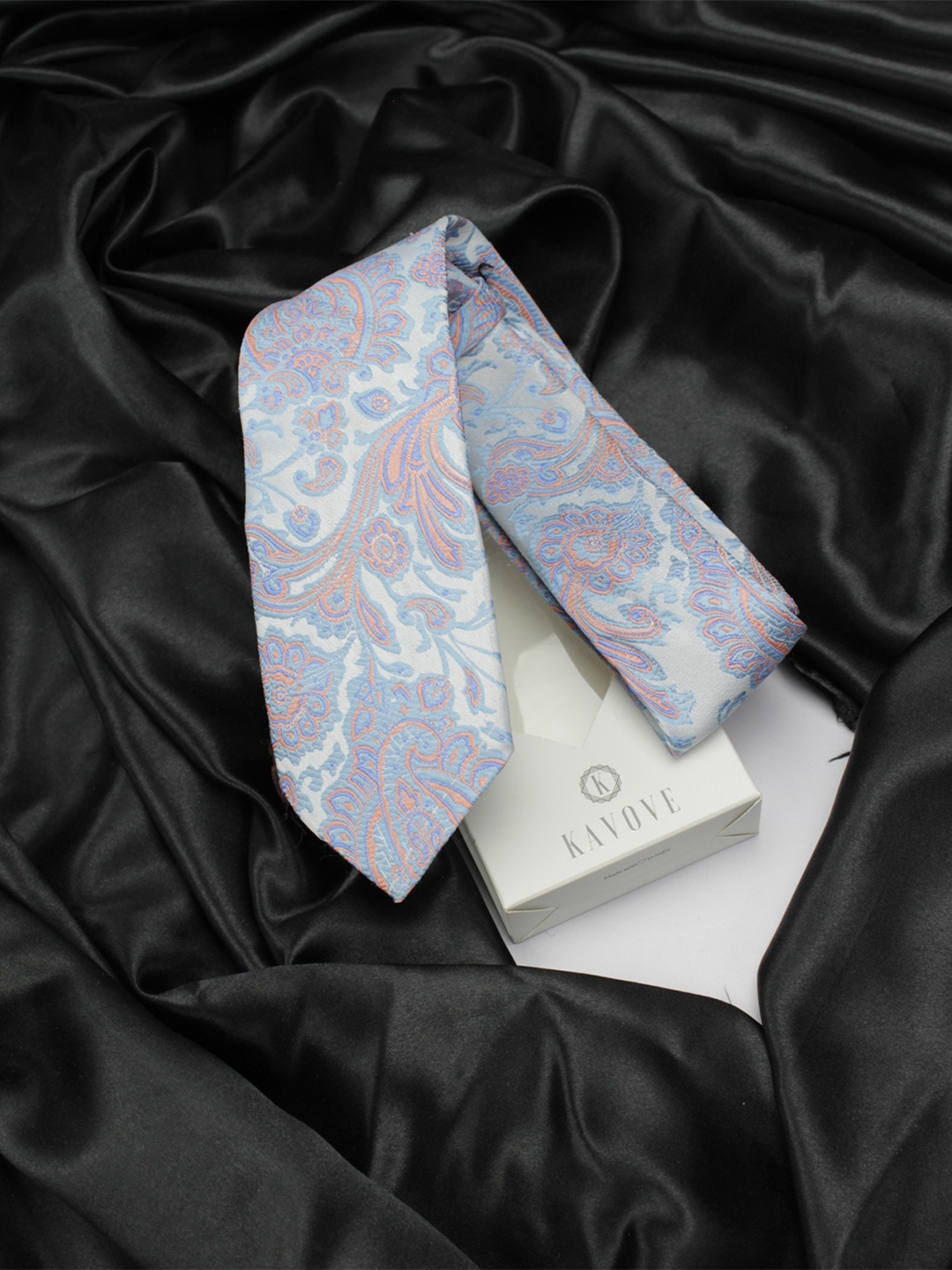 

KOVOVE Men Blue & Grey Floral Woven Design Broad Tie