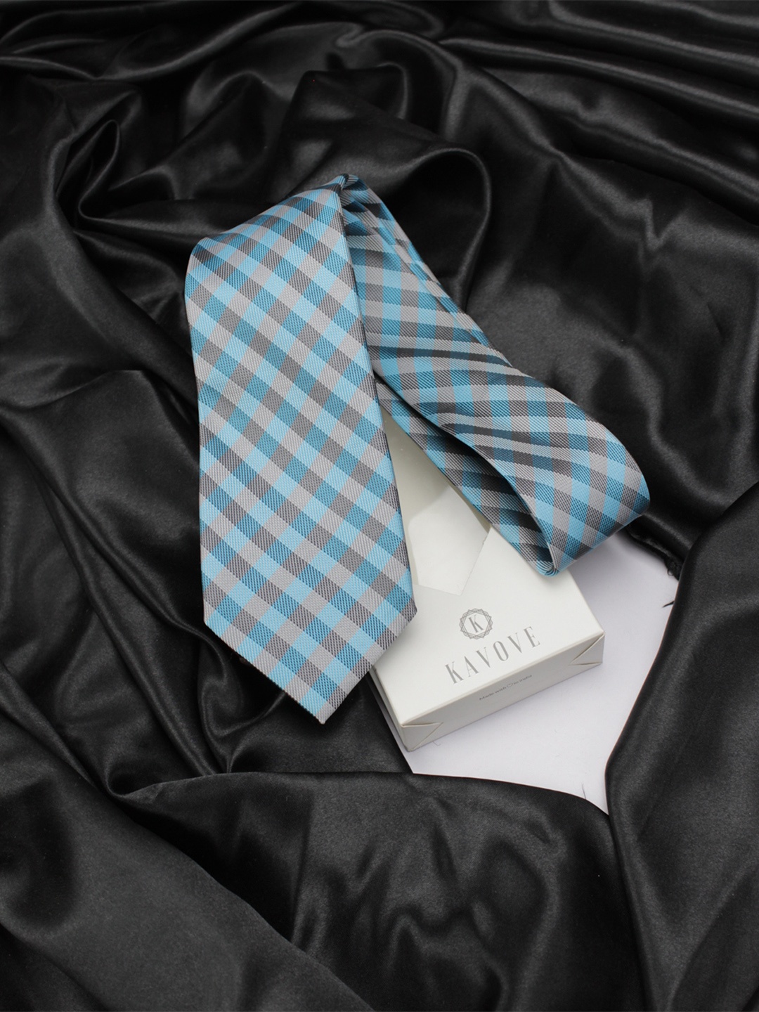 

KOVOVE Men Blue & Black Checked Broad Tie