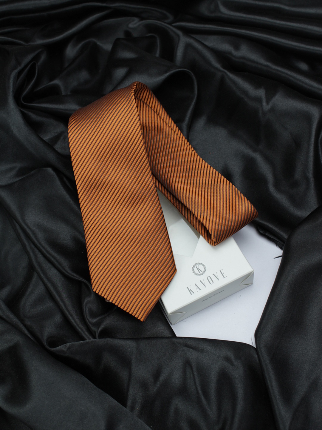 

KOVOVE Men Brown Striped Broad Tie