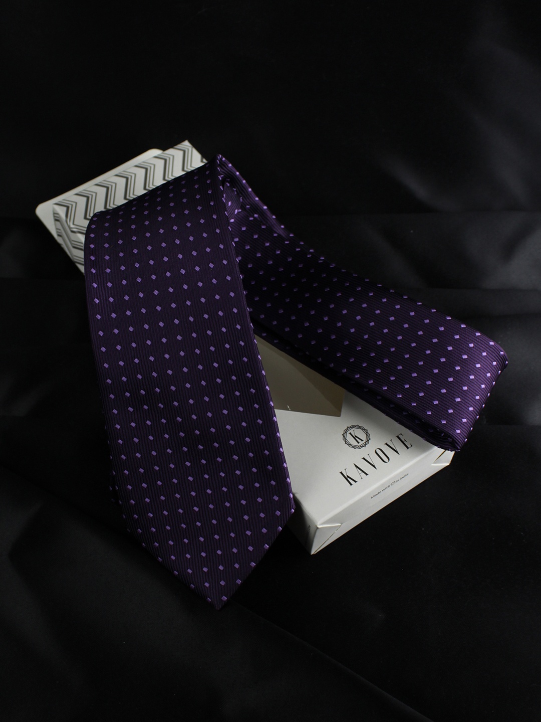

KOVOVE Men Purple Woven Design Broad Tie