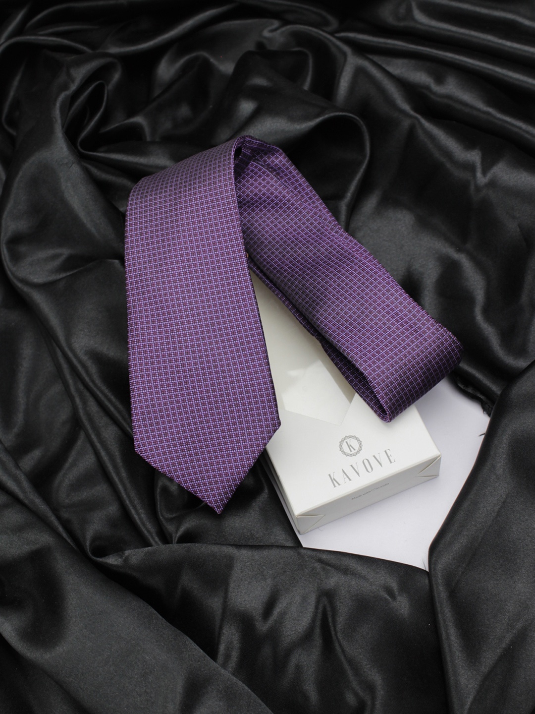 

KOVOVE Men Purple Checked Broad Tie