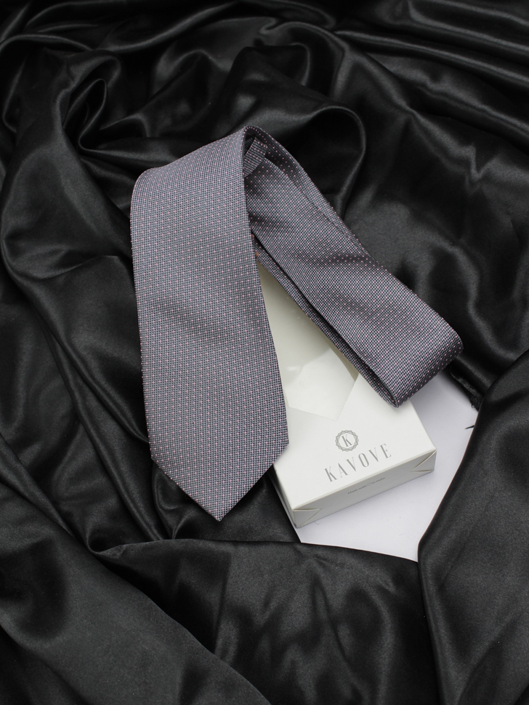 

KOVOVE Men Grey Woven Design Broad Tie