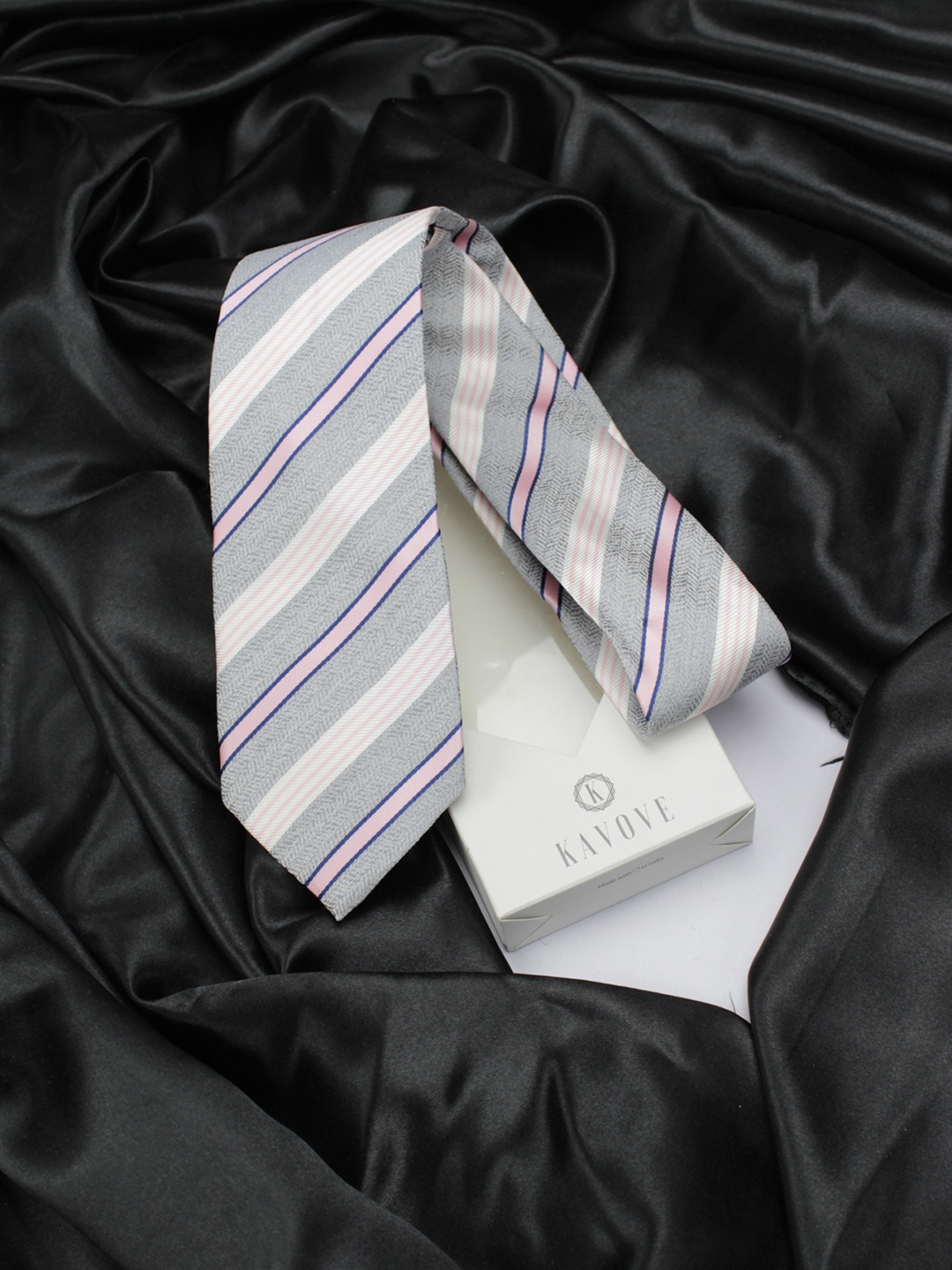 

KOVOVE Men Grey & Pink Striped Broad Tie