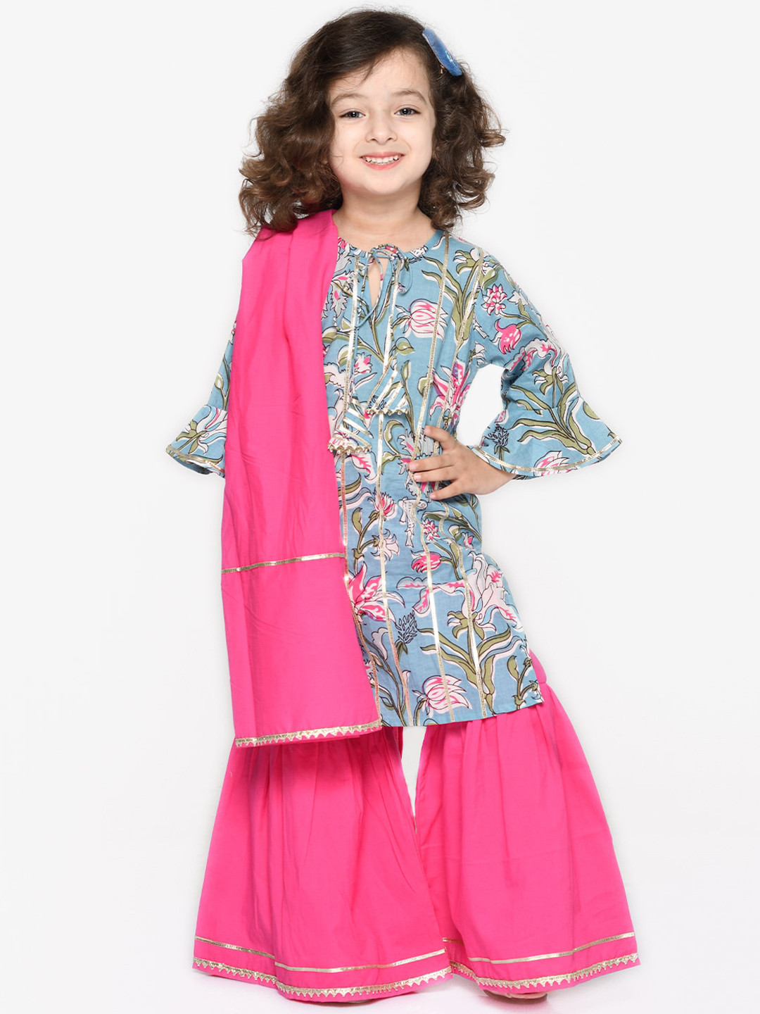 

SAKA DESIGNS Girls Grey Floral Printed Gotta Patti Pure Cotton Kurta with Sharara & With Dupatta