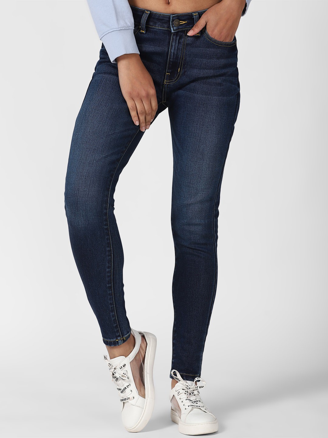 

FOREVER 21 Women Blue Light Fade Jeans