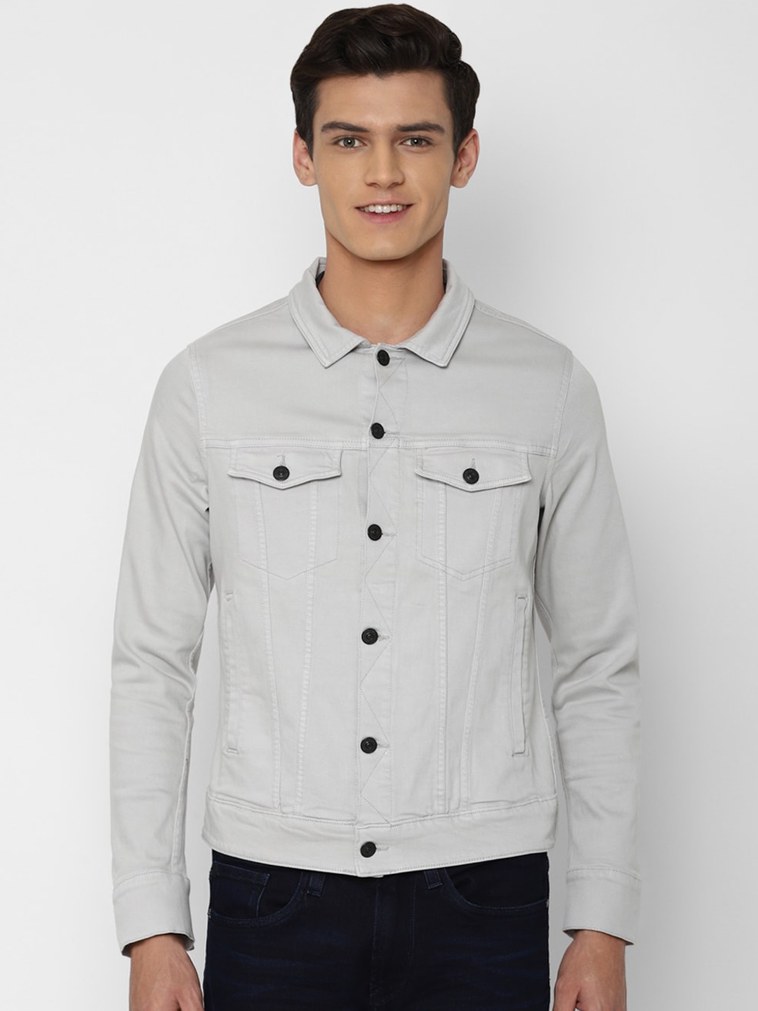 

Allen Solly Sport Men Grey Washed Colourblocked Denim Jacket with Patchwork