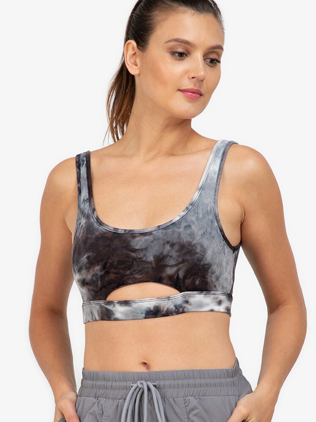 

ZALORA ACTIVE Black & Grey Abstract Sports Bra Lightly Padded ZV1021WAP0579B-L