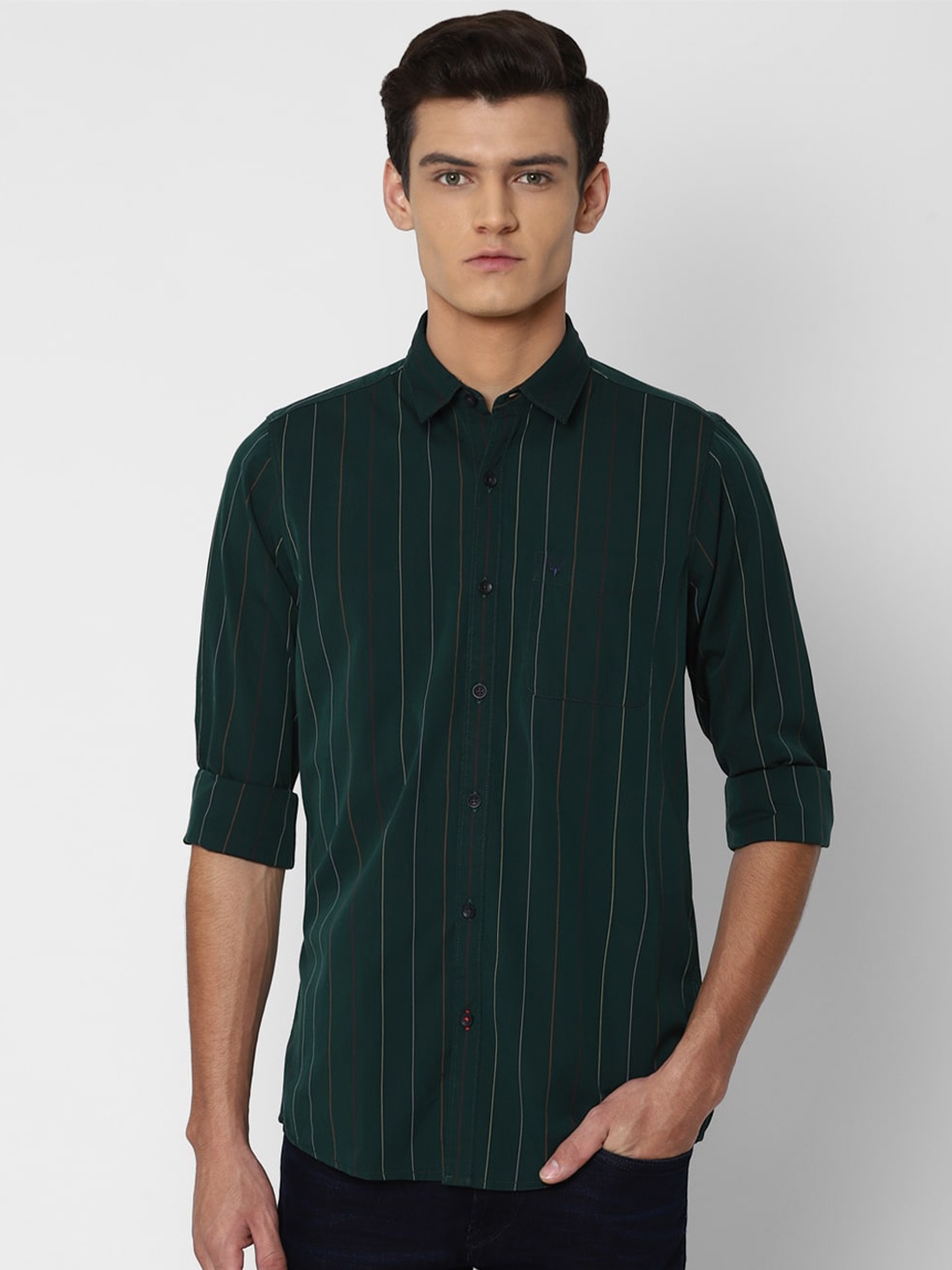 

Allen Solly Sport Men Green Striped Casual Shirt