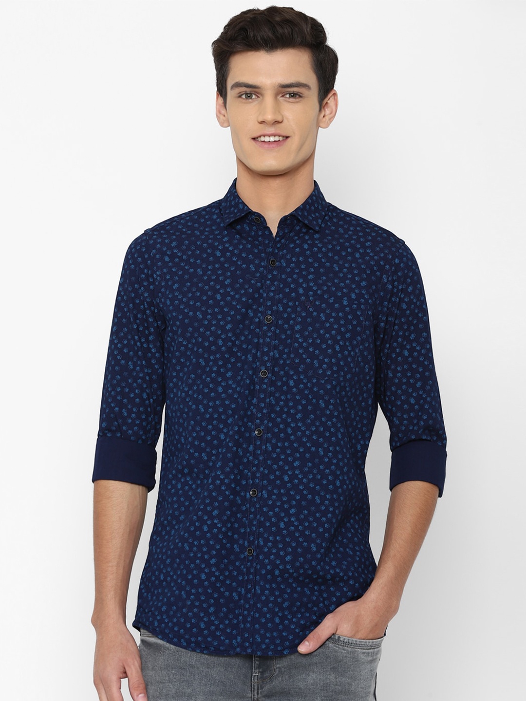 

Allen Solly Sport Men Navy Blue Floral Printed Casual Shirt