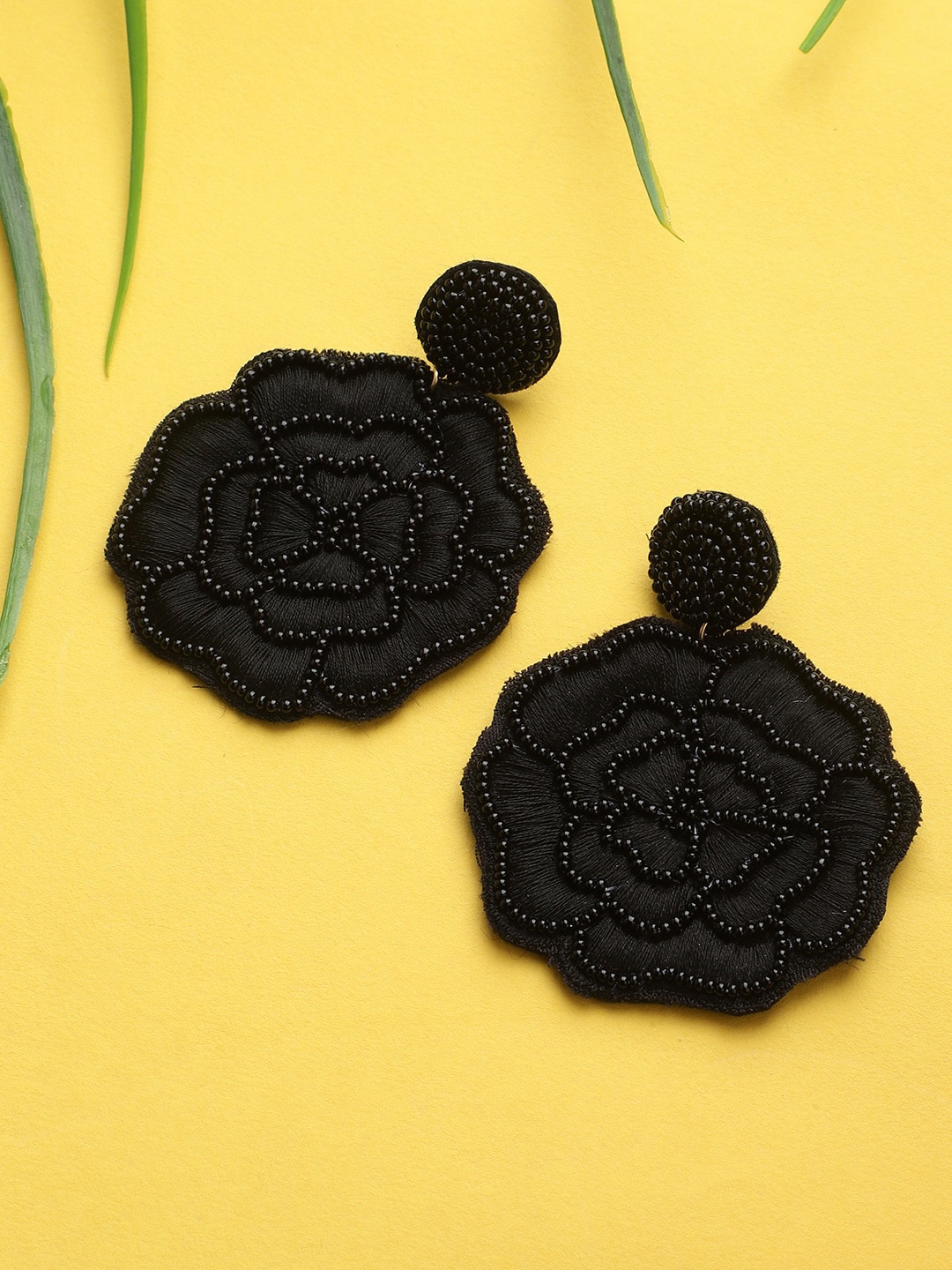 

Mali Fionna Black Floral Drop Earrings