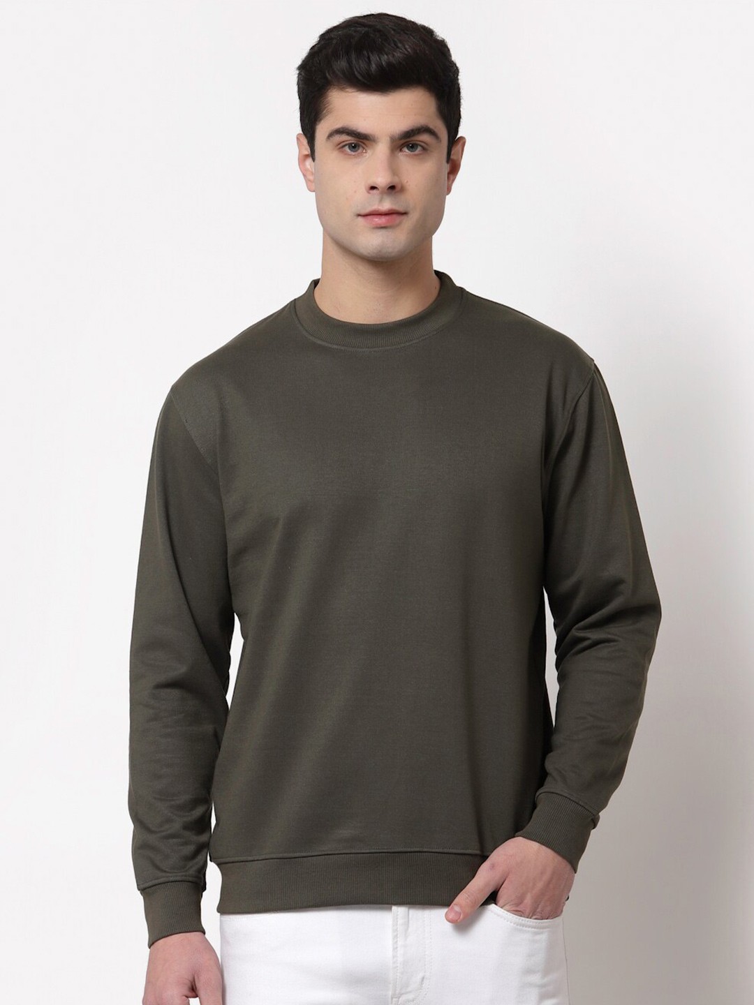 

Style Quotient Men Olive Solid Green Sweatshirt