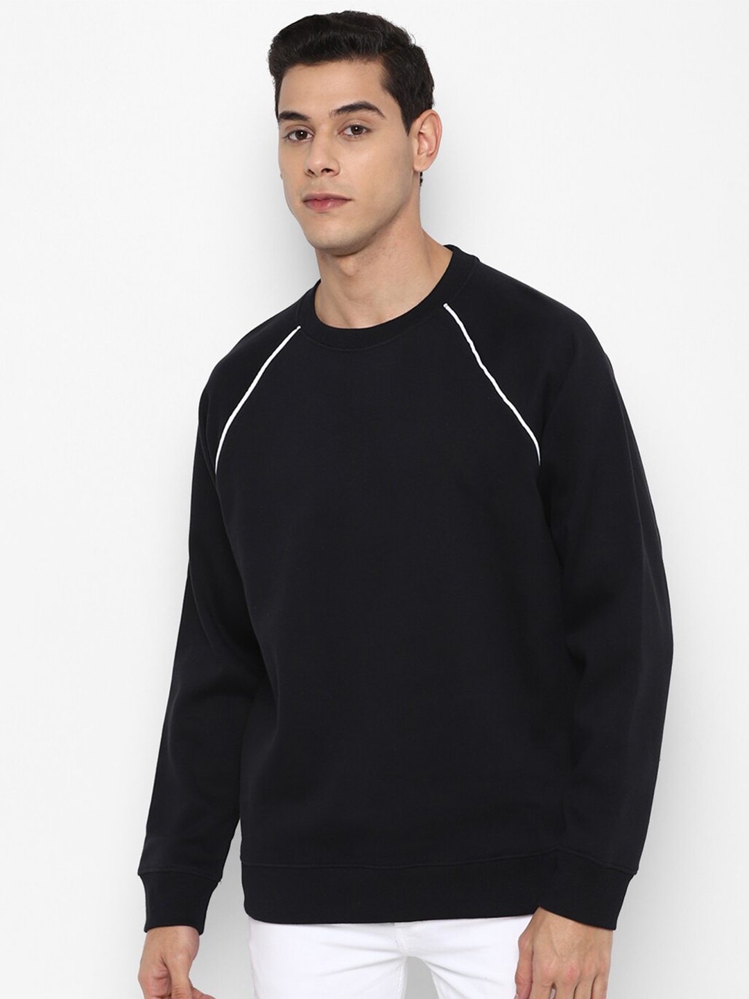 

FOREVER 21 Men Black Fleece Raglan Sweatshirt