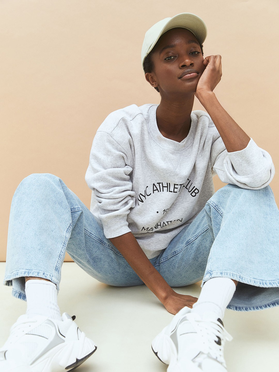 

H&M Woman Grey Sweatshirt