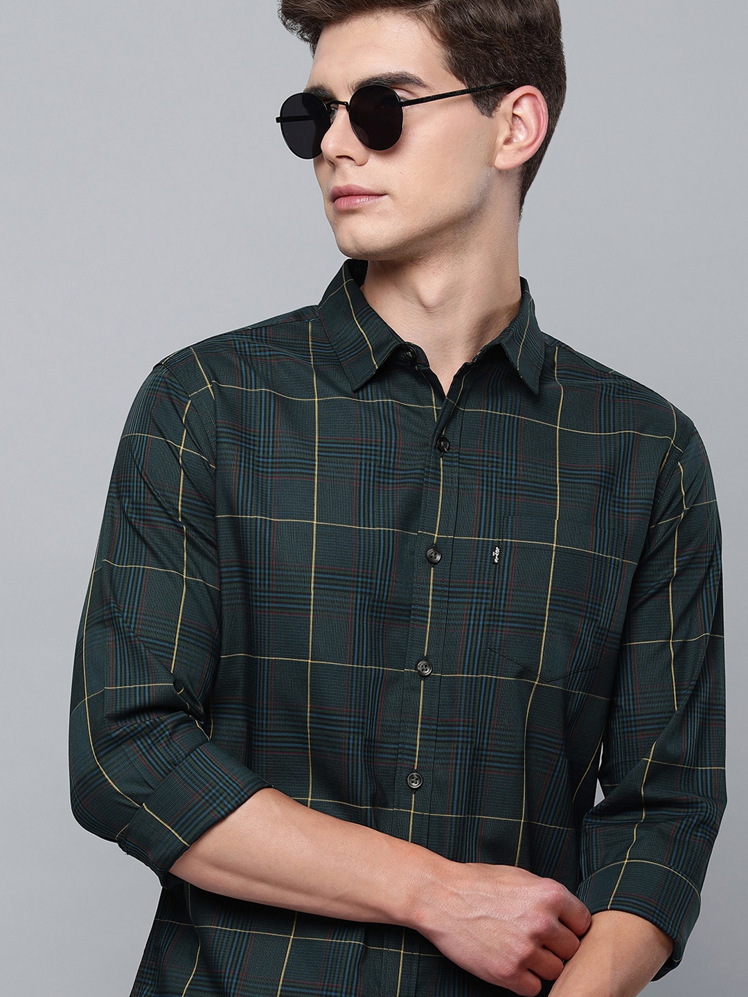 

Levis Men Blue Slim Fit Tartan Checked Casual Shirt