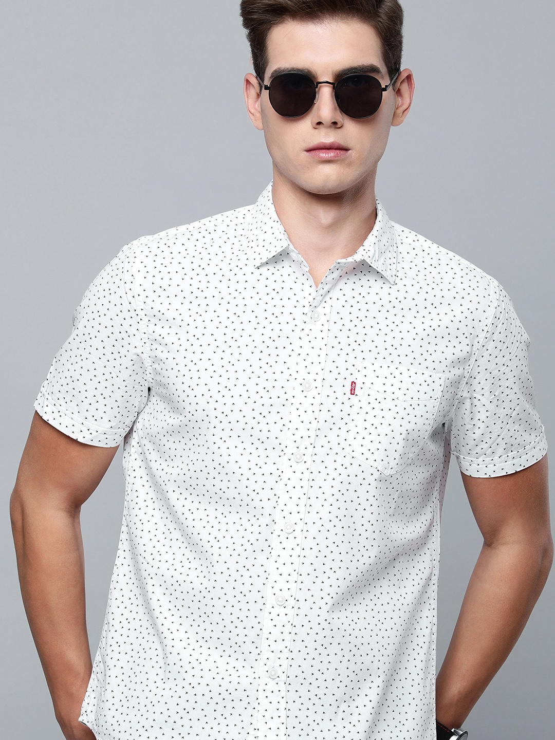 

Levis Men White Slim Fit Printed Casual Shirt