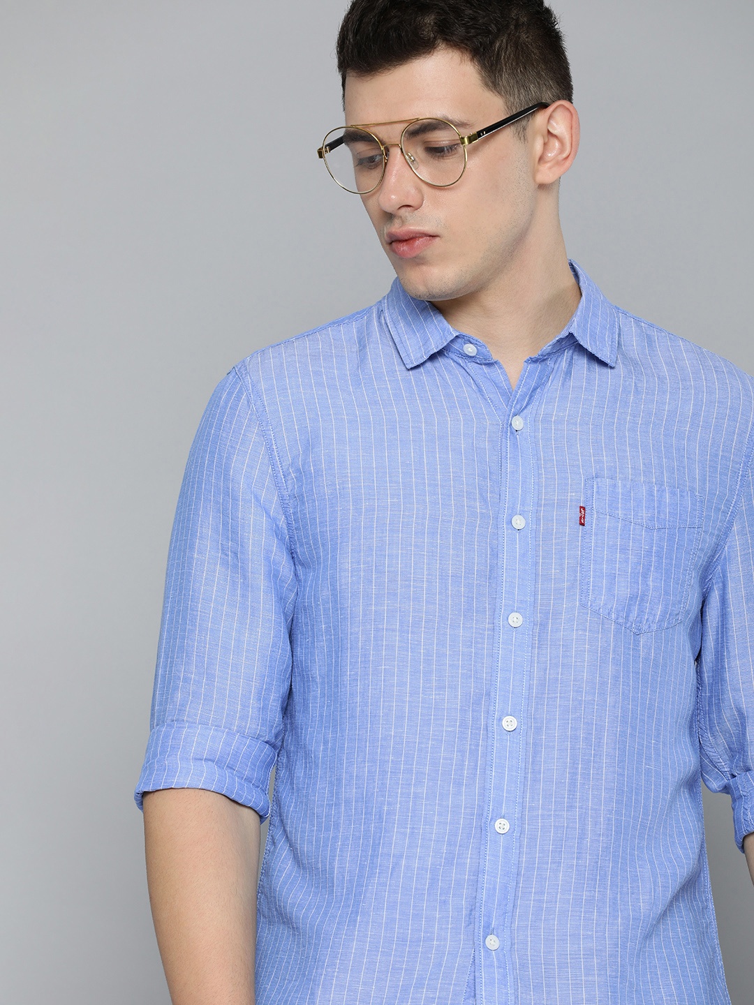 

Levis Men Blue Slim & White Fit Striped Casual Shirt