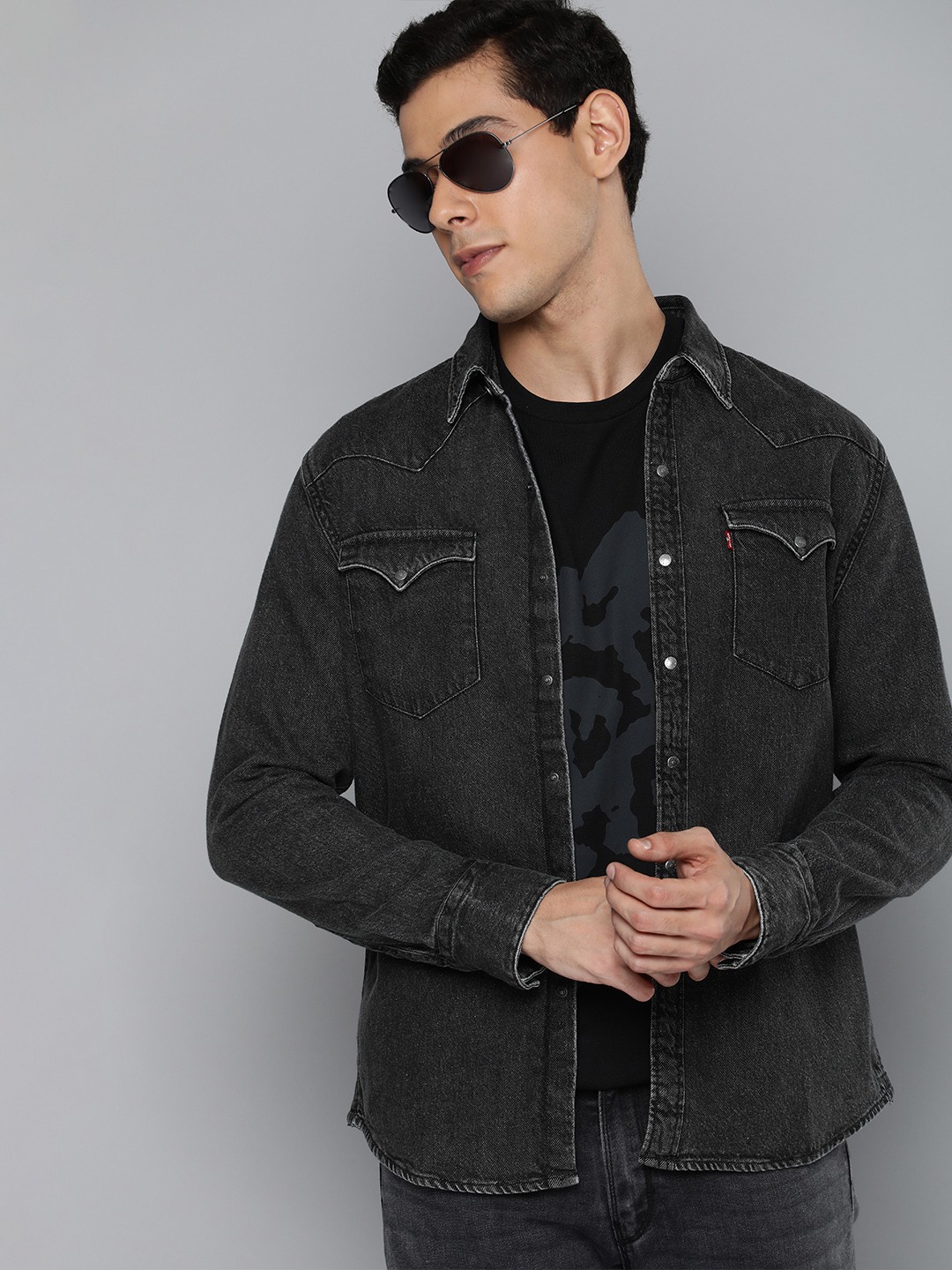 

Levis Men Grey Faded Slim Fit Casual Shirt