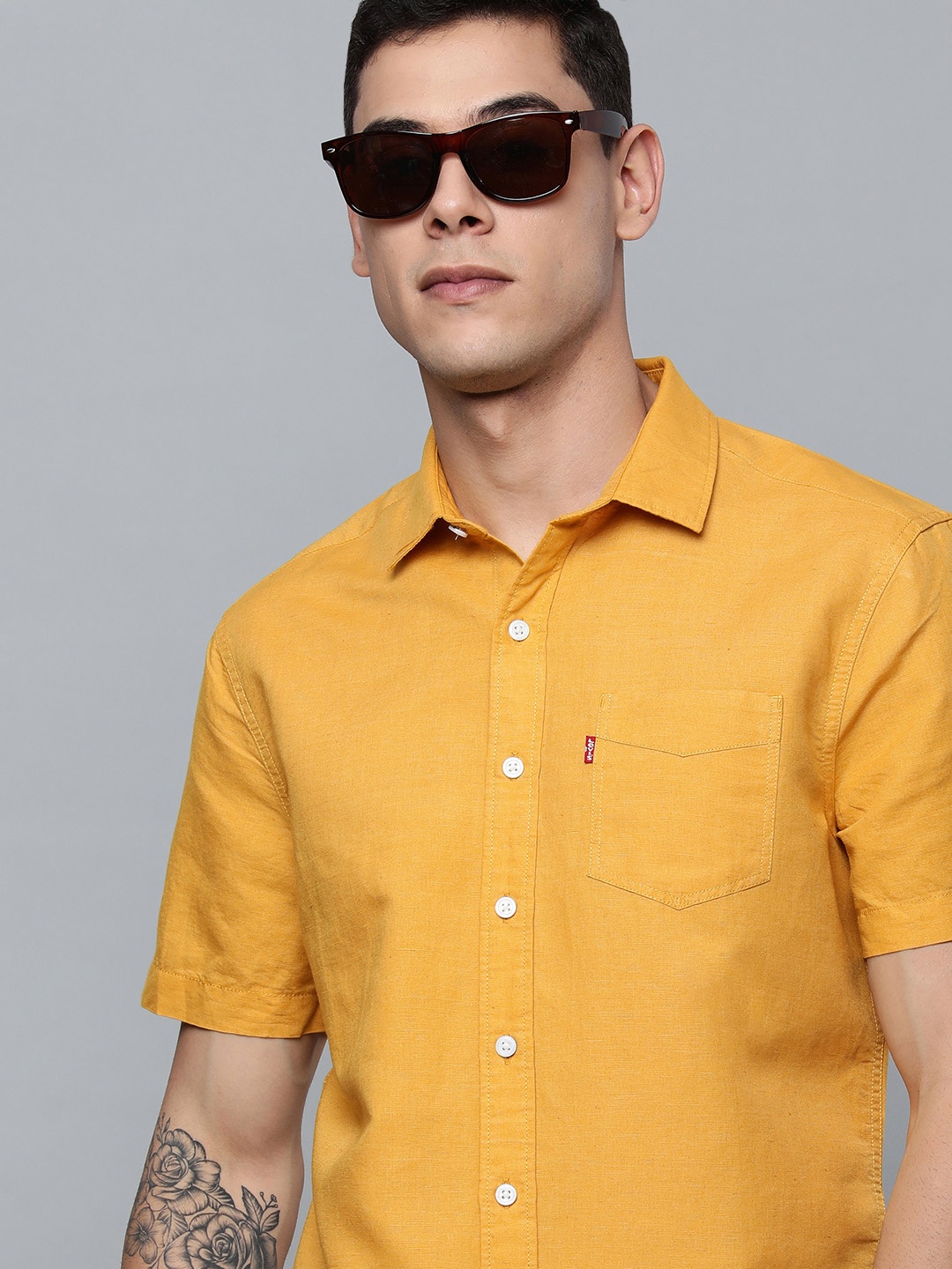 

Levis Men Yellow Slim Fit Casual Shirt