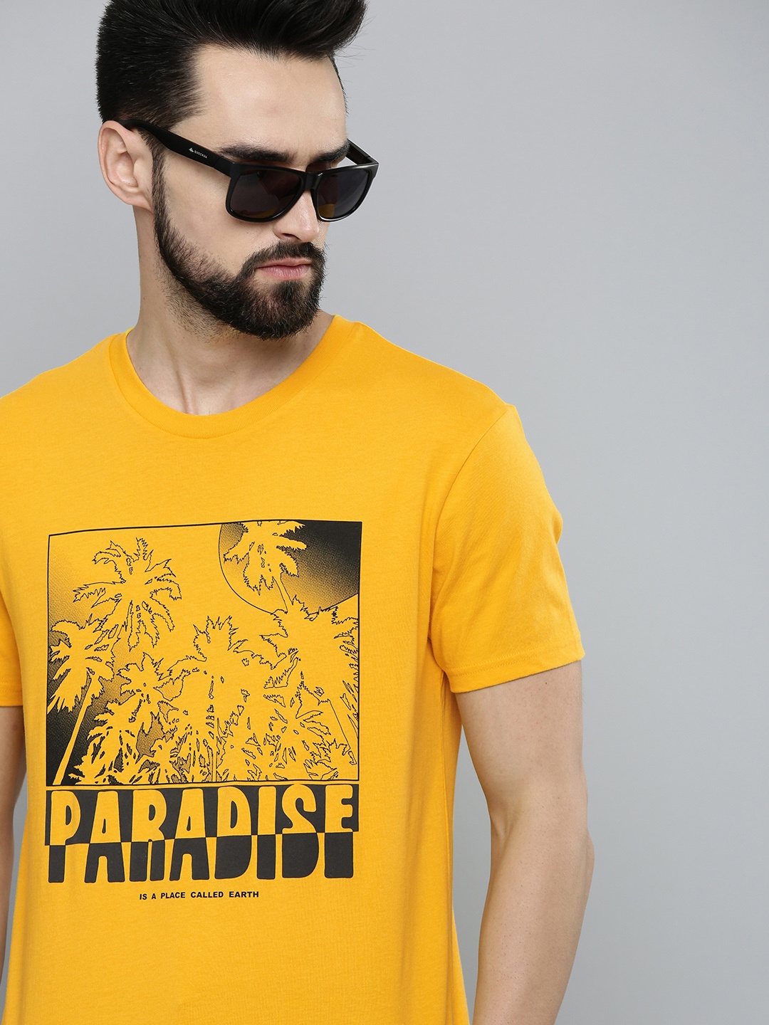 

Levis Men Yellow & Black Printed Pure Cotton T-shirt