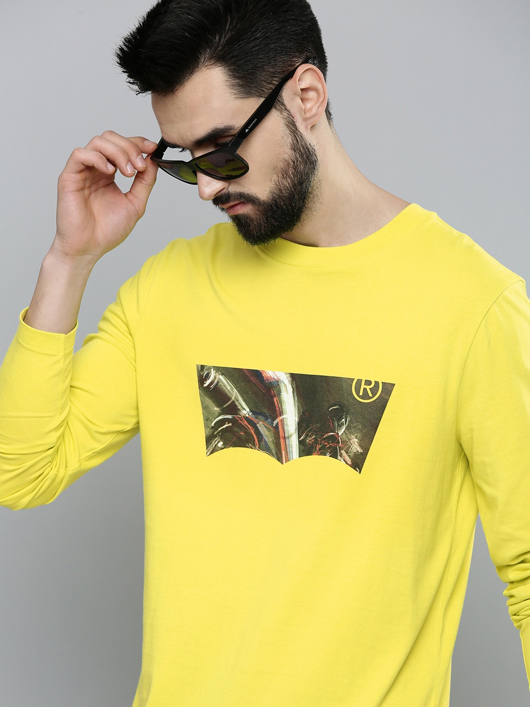 

Levis Men Yellow & Black Printed Pure Cotton Long Sleeves T-shirt