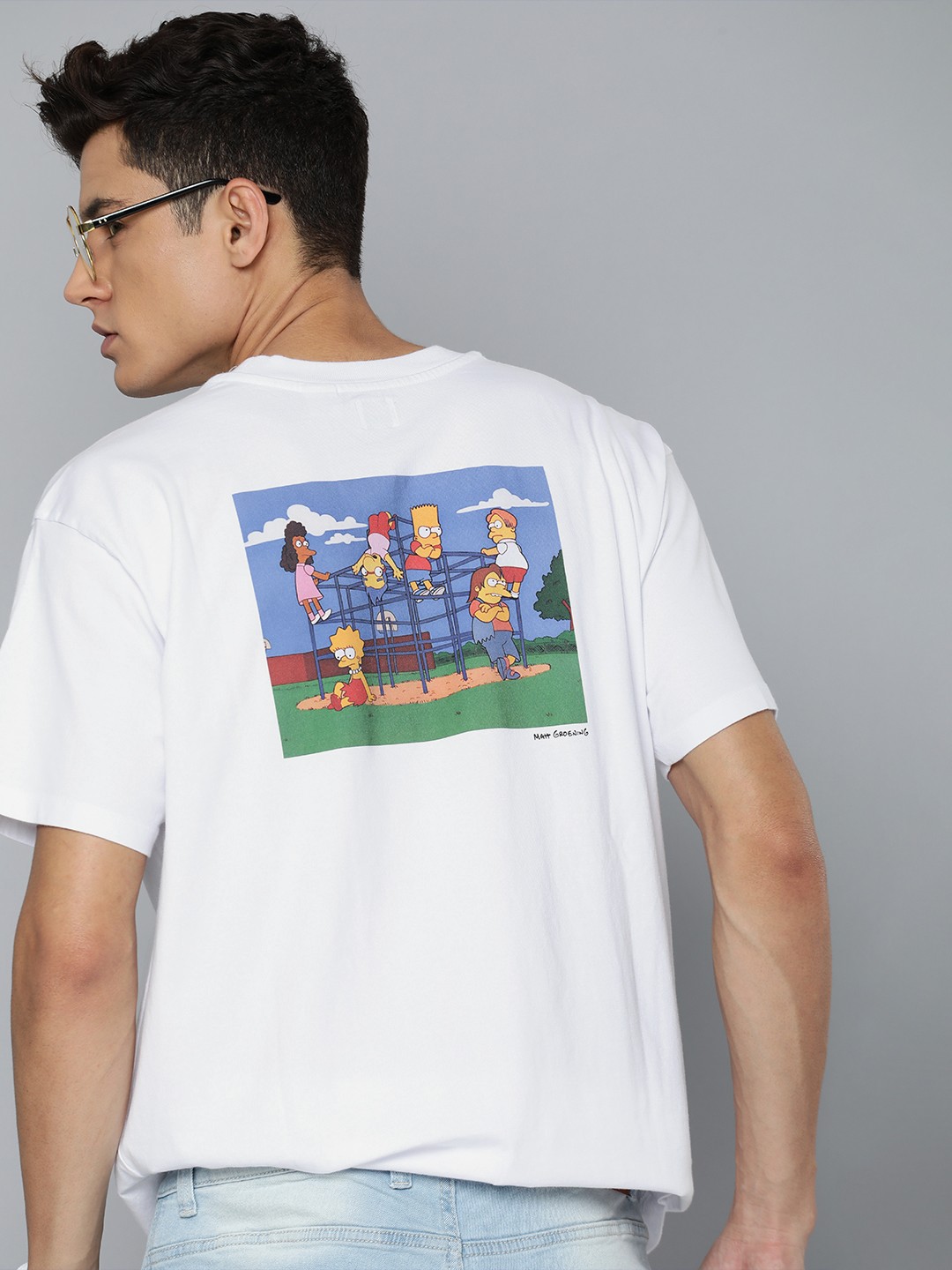 

Levis Men White Graphic Printed Pure Cotton Casual T-shirt