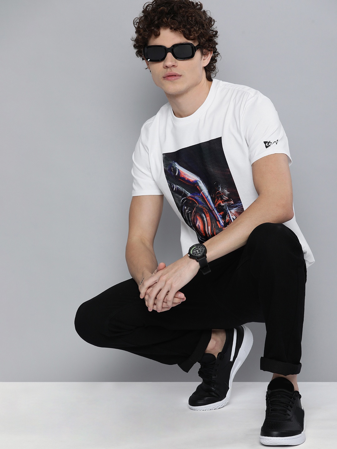 

Levis Men White Printed Pure Cotton T-shirt
