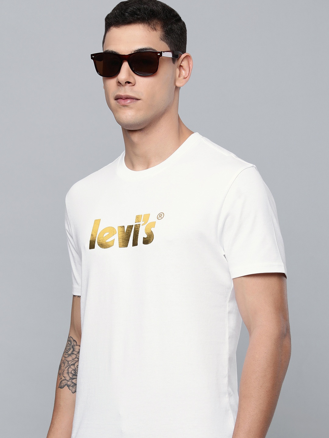 

Levis Men White & Gold-Toned Printed Pure Cotton T-shirt