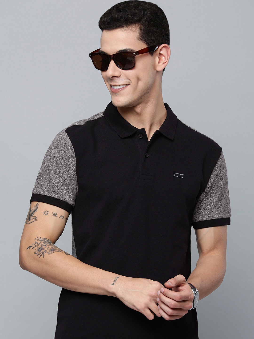 

Levis Men Black Polo Collar Pure Cotton T-shirt