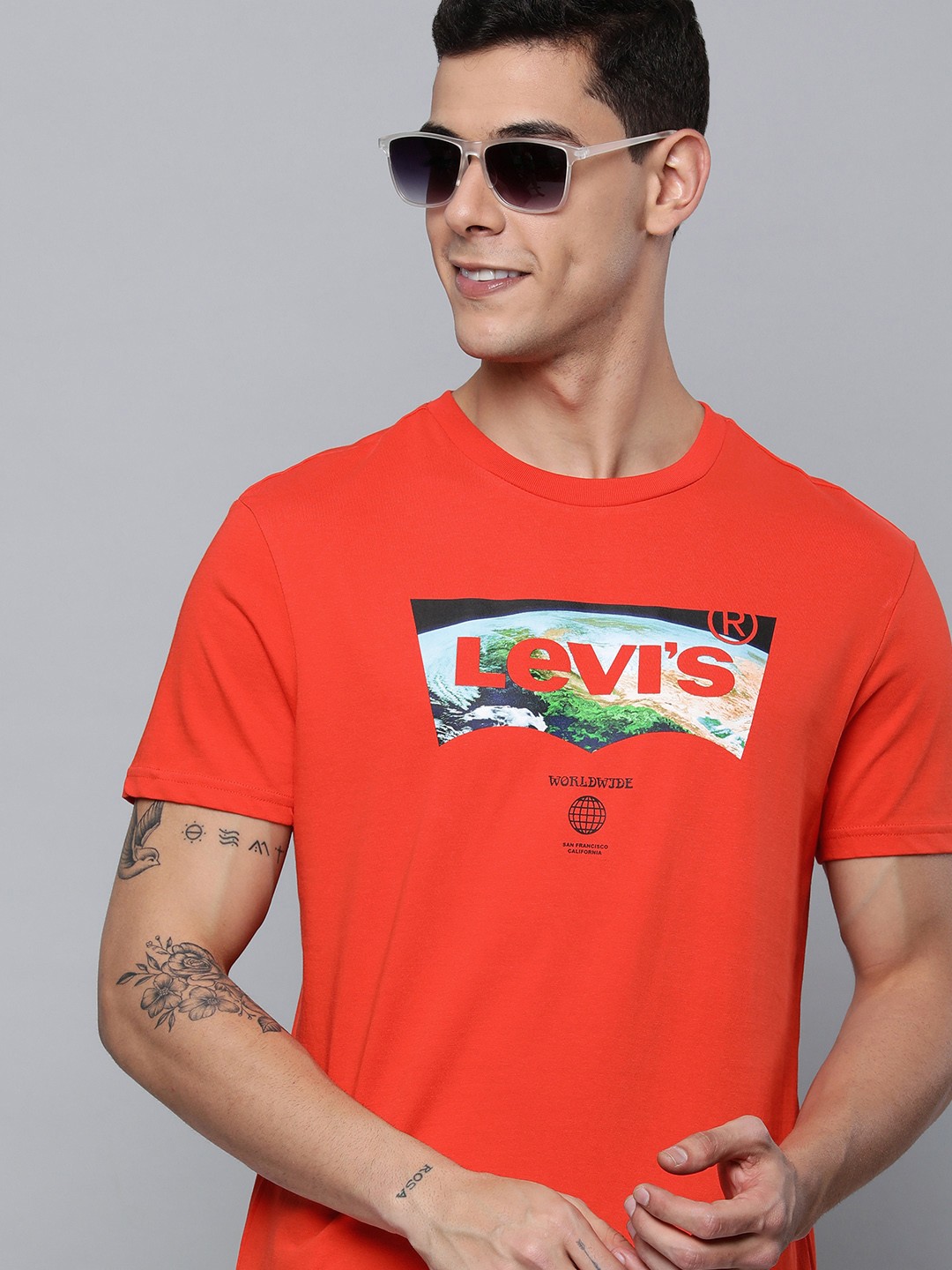 

Levis Men Red Brand Logo Printed Pure Cotton T-shirt