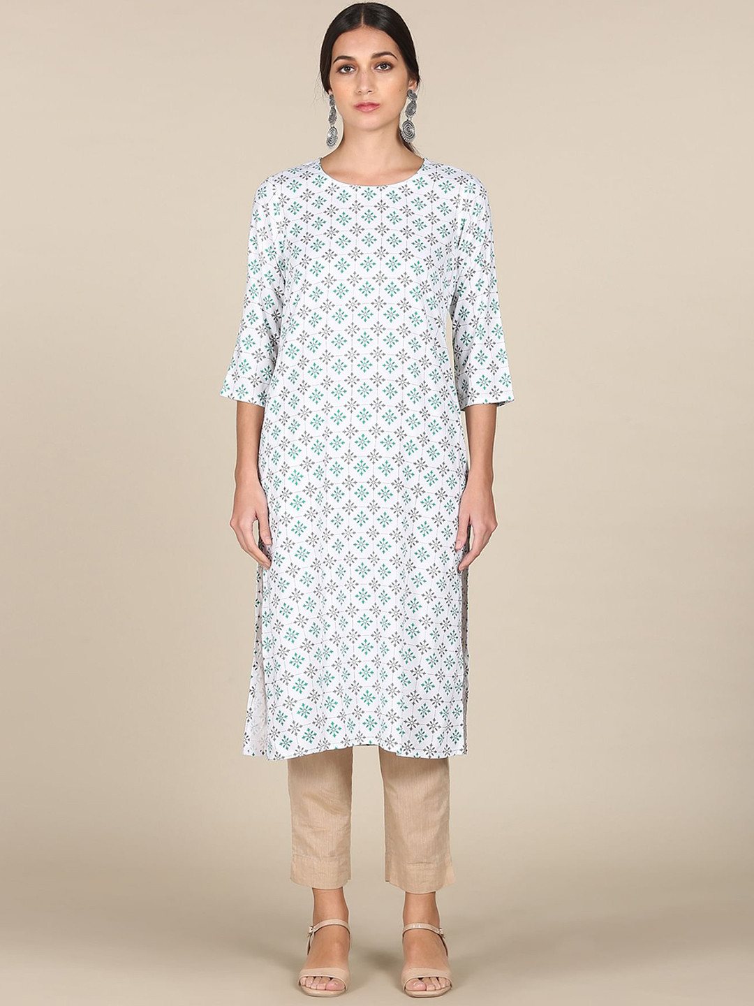 

Karigari Women White & Green Geometric Printed Kurta